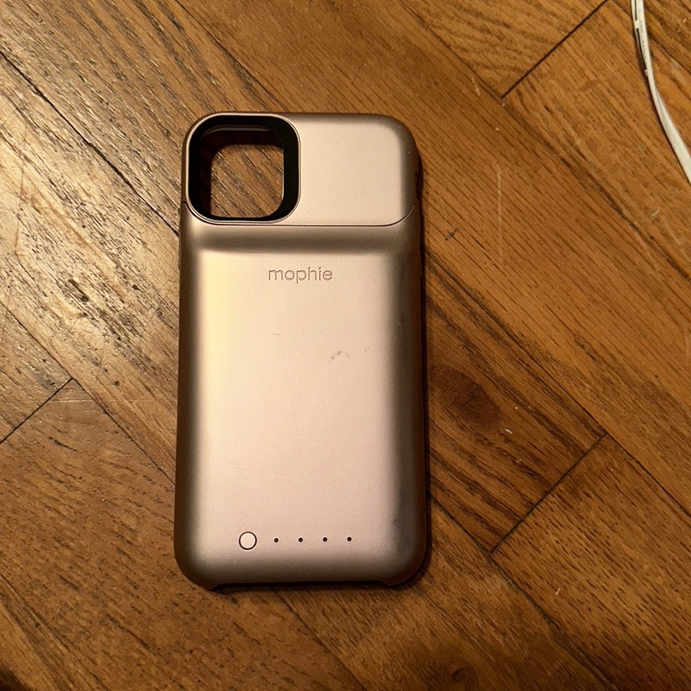 iPhone 11 portable charging case
